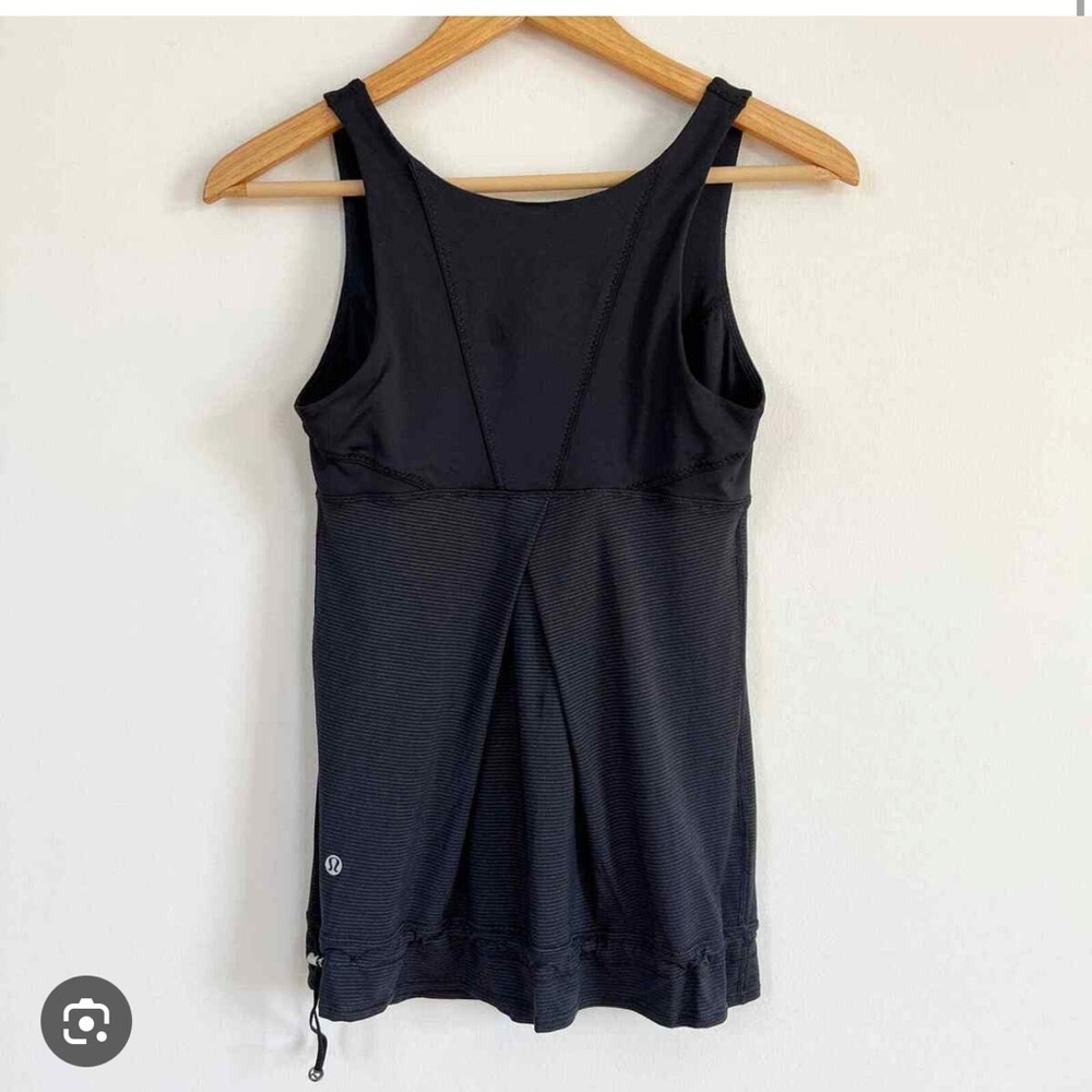 Lululemon Black Striped Elevate Scoop Neck Cinch Waist Tank Top Running Yoga 6